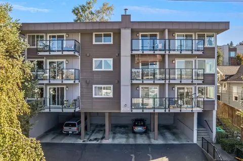 2034 14th Ave W #104, Seattle, WA 98119