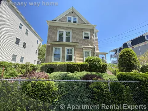 211 Holland St #2, Somerville, MA 02144