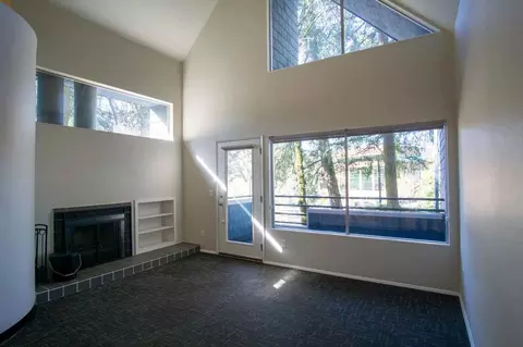 4685 Galewood St #C, Lake Oswego, OR 97035