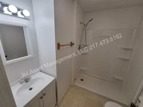 3037 Elm St, Springfield, IL 62702 photo 7