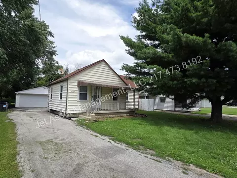 3037 Elm St, Springfield, IL 62702