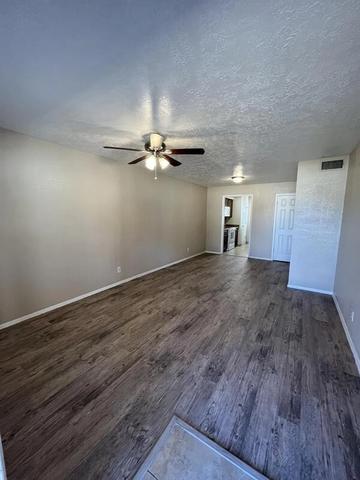 910 N Park St, Brenham, TX 77833