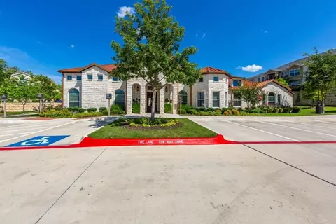 5311 Serene Hills Dr #D9, Austin, TX 78738