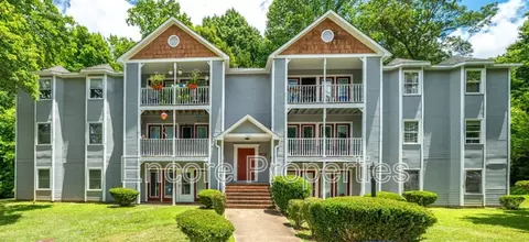 1320 Park Glen Dr #304, Raleigh, NC 27610