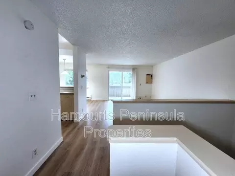 45 NE Torval Canyon Rd #6, Poulsbo, WA 98370
