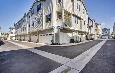511 Hummingbird Ln, Imperial Beach, CA 91932