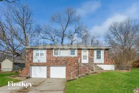 2811 NW Hartford Ct, Blue Springs, MO 64015
