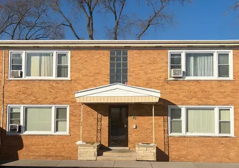 5820 107th St #3, Chicago Ridge, IL 60415