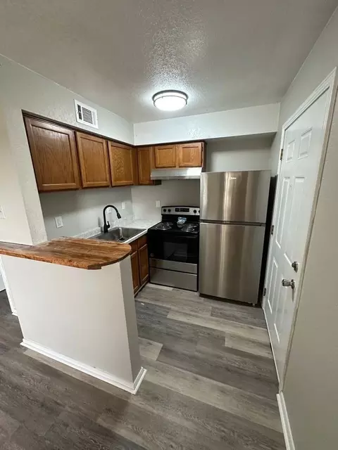 1730 E 67th St #303, Tulsa, OK 74136