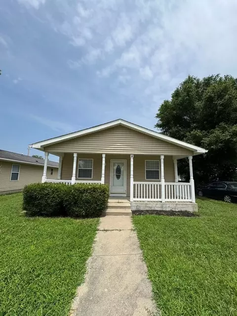 1616 Edgecombe Ave, Indianapolis, IN 46227