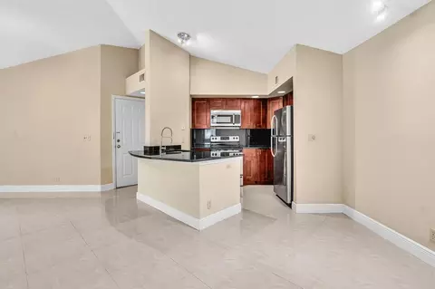 3340 Pinewalk Dr N #1, Margate, FL 33063