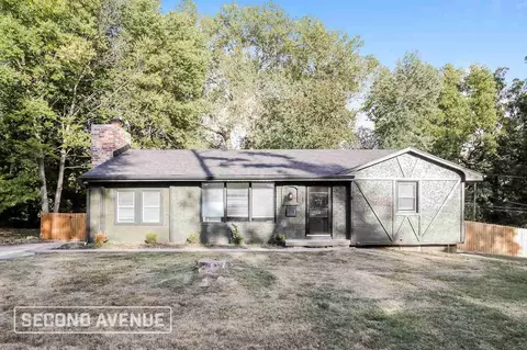 4913 Hedges Ave, Kansas City, MO 64133