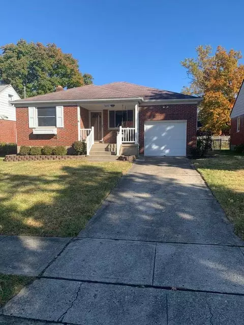 3842 Gatewood Ln, Silverton, OH 45236