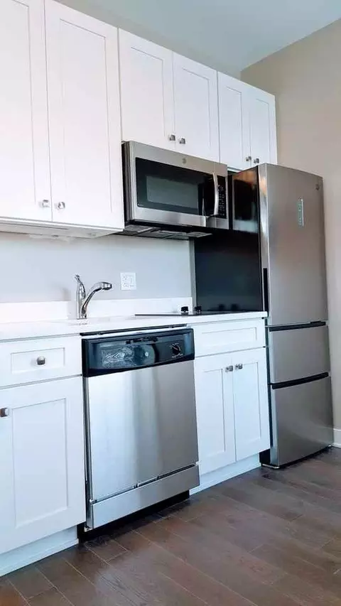 1409 W Diversey Pkwy #209, Chicago, IL 60614
