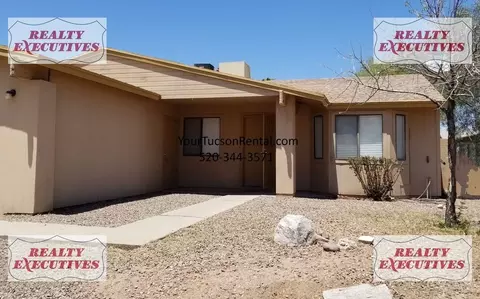 1960 W Greenleaf Dr, Tucson, AZ 85746