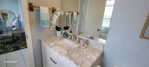 84 Pukihae St #405, Hilo, HI 96720