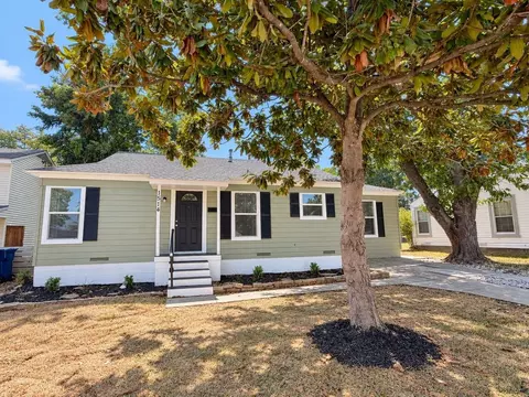 1514 Cedarcrest Dr, Garland, TX 75042