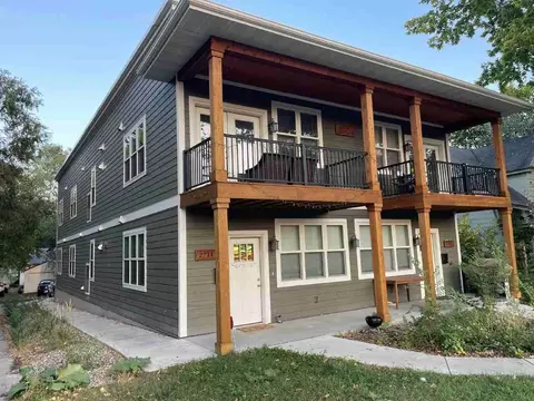2713 30th Ave S UNIT 1, Minneapolis, MN 55406