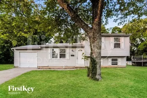 10282 Chippenham Ct, Mount Healthy Heights, OH 45231