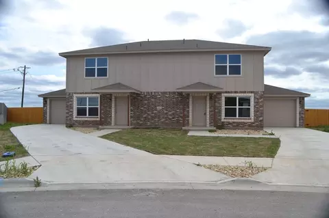 1915 Castroville Trl, Copperas Cove, TX 76522