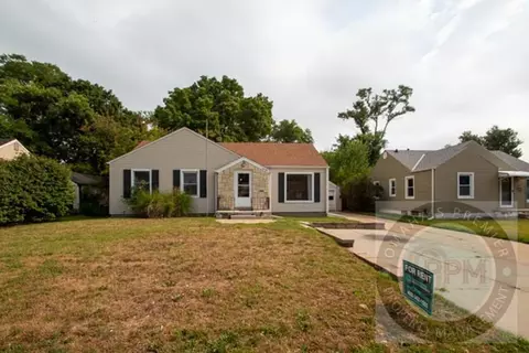 2718 Wyoming St, Omaha, NE 68112