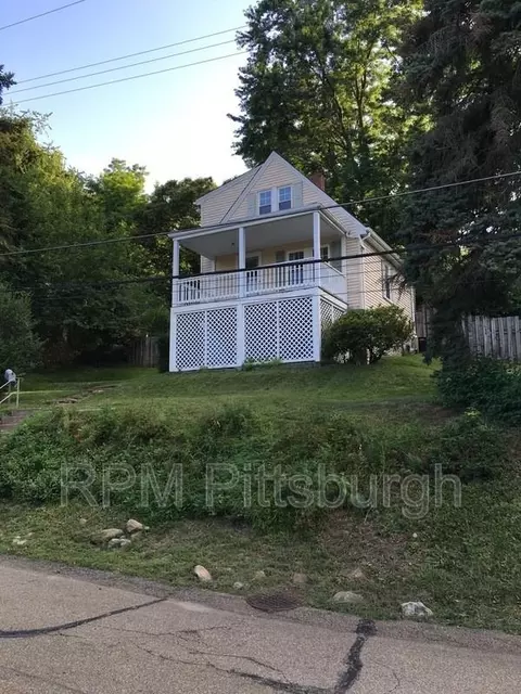 2244 Lehigh St, Pittsburgh, PA 15218