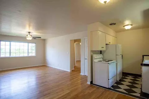 5025 S Corbett Ave #17, Portland, OR 97239