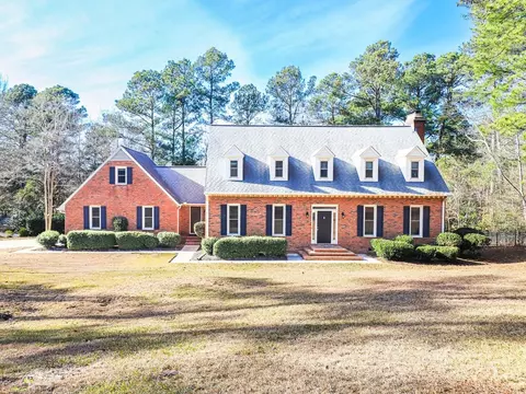 809 Houndslake Dr, Aiken, SC 29803
