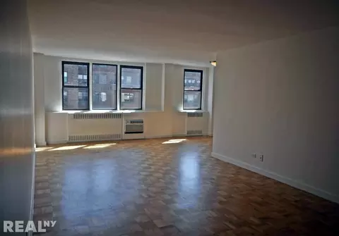 Undisclosed, New York, NY 10075
