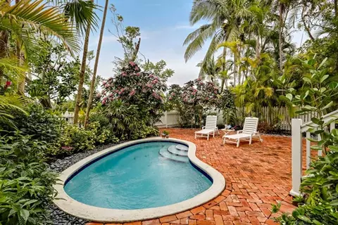 205 Golf Club Dr, Key West, FL 33040