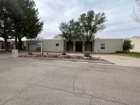 840 Lakeway Dr, El Paso, TX 79932