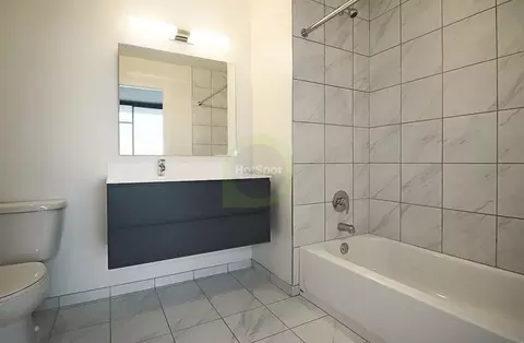 805 N La Salle Dr #PH, Chicago, IL 60610
