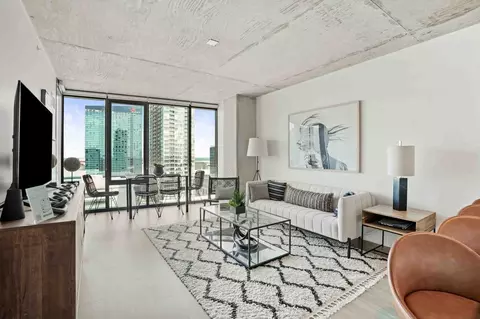 2111 S Wabash Ave #1-1PH, Chicago, IL 60616