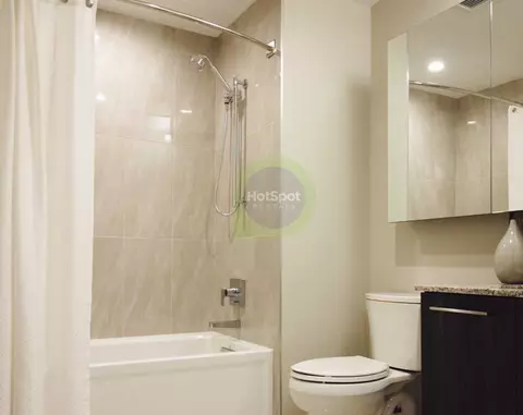 750 N Hudson Ave #1-2DEN, Chicago, IL 60654