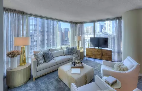 355 E Ohio St #3-2, Chicago, IL 60611
