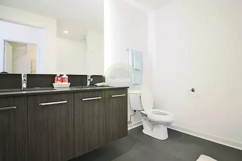730 W Couch Pl #3-2-5, Chicago, IL 60661