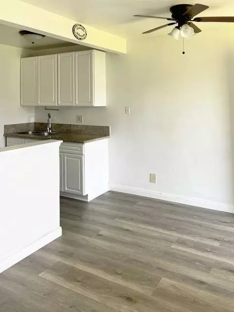 1822 W Sumac Ln #5, Anaheim, CA 92804
