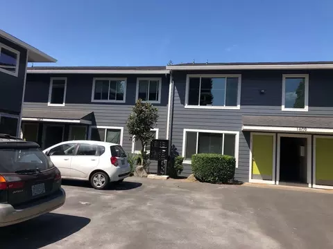 1603 SE Taggart St #3, Portland, OR 97202