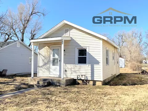 337 Liberty St, Hutchinson, KS 67501