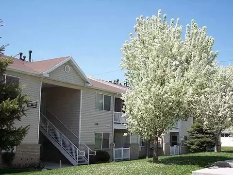 8804 S State St, Sandy, UT 84070