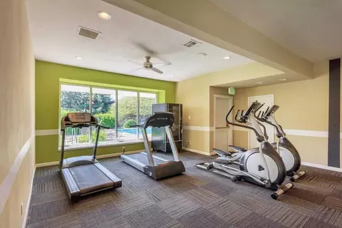 932 S Helena Way, Aurora, CO 80017