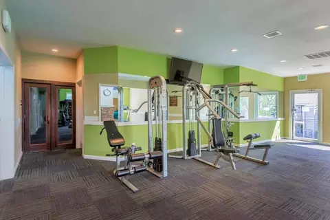 932 S Helena Way, Aurora, CO 80017