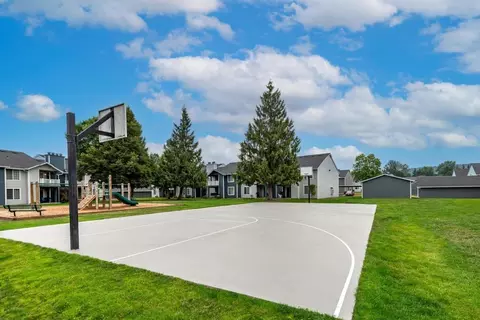 345 Pacific Ave N, Pacific, WA 98047