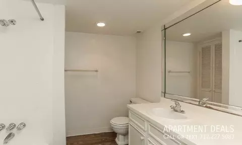 4307 Bissonnet St #2885, Bellaire, TX 77401