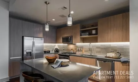 413 Travis St #103, Houston, TX 77002