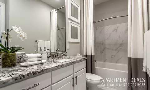 2117 Austin St #162, Houston, TX 77002