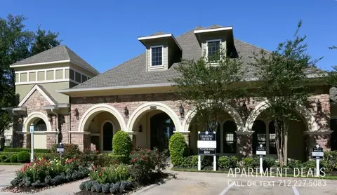 3360 Rogerdale Rd #527, Houston, TX 77042