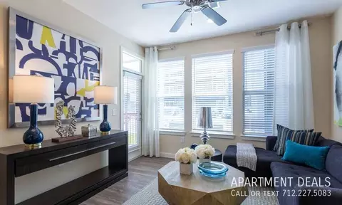 13561 Cullen Blvd #567, Houston, TX 77047