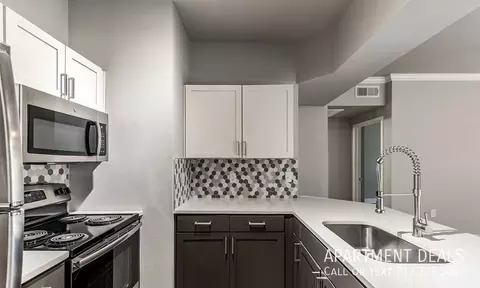 7556 Wilshire Place Dr #667, Houston, TX 77040