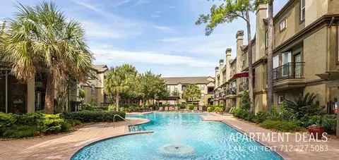 2506 Old Farm Rd #722, Houston, TX 77063